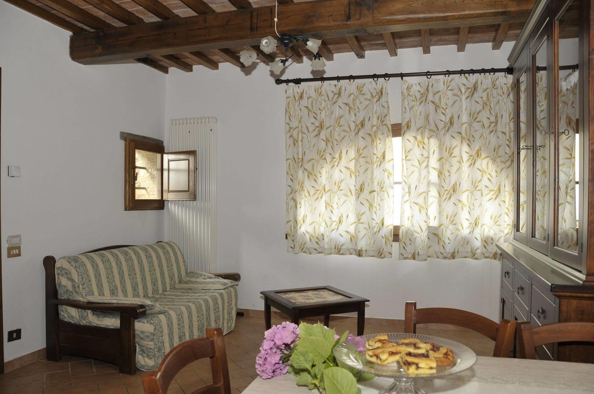 גאמבאסי Agriturismo Renai E Monte מראה חיצוני תמונה
