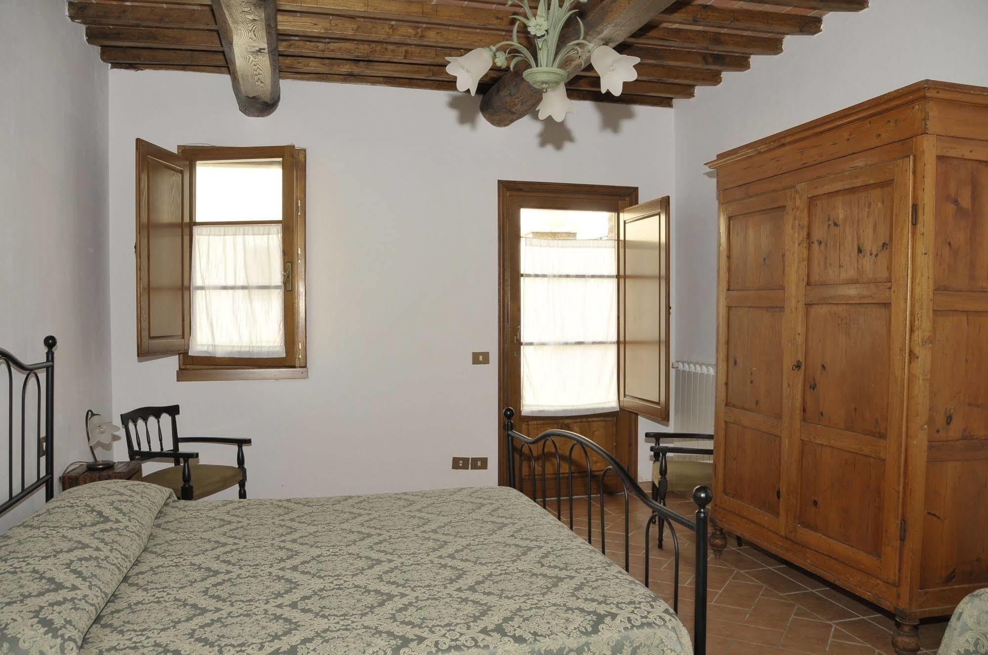 גאמבאסי Agriturismo Renai E Monte מראה חיצוני תמונה