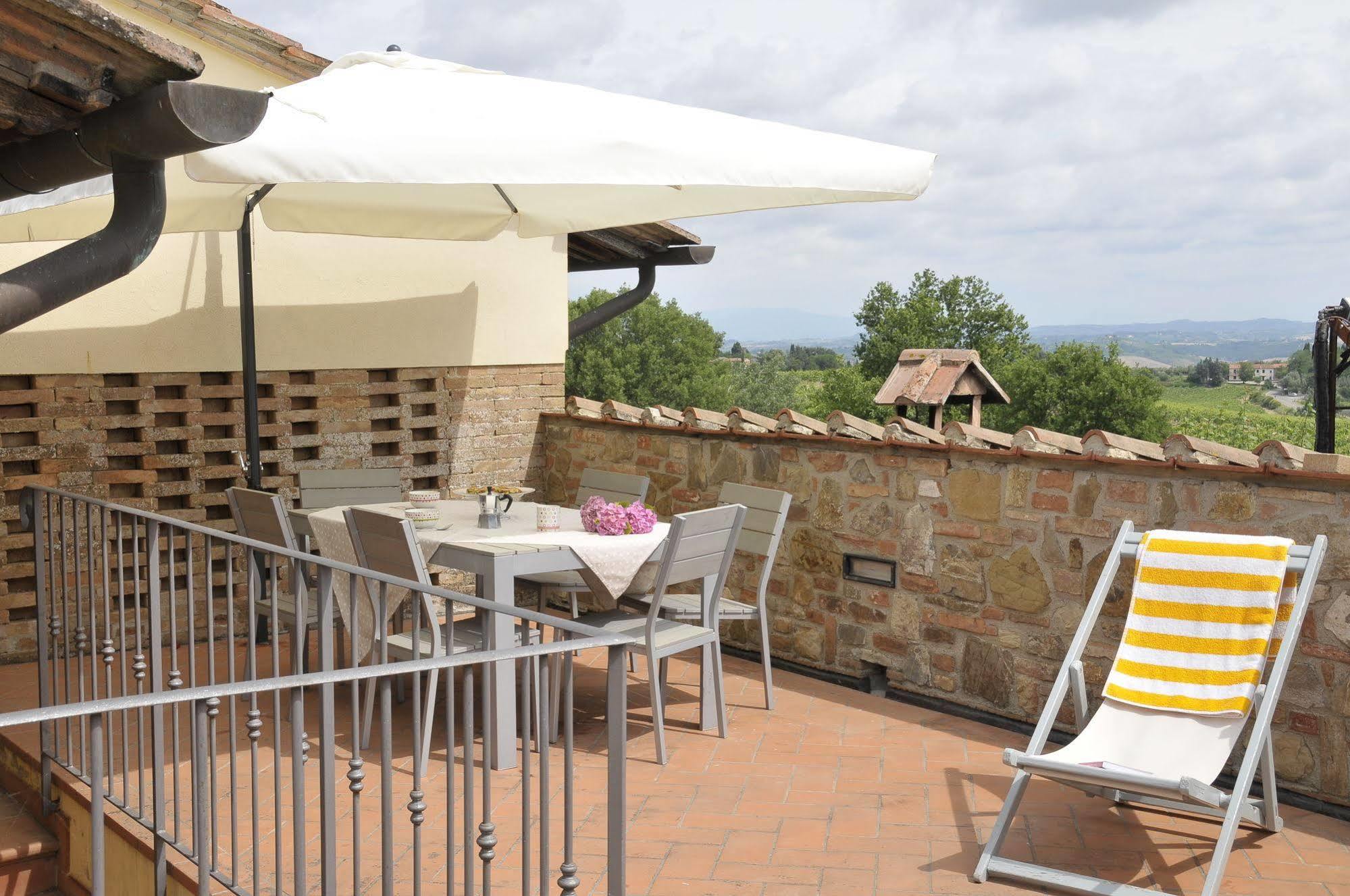 גאמבאסי Agriturismo Renai E Monte מראה חיצוני תמונה